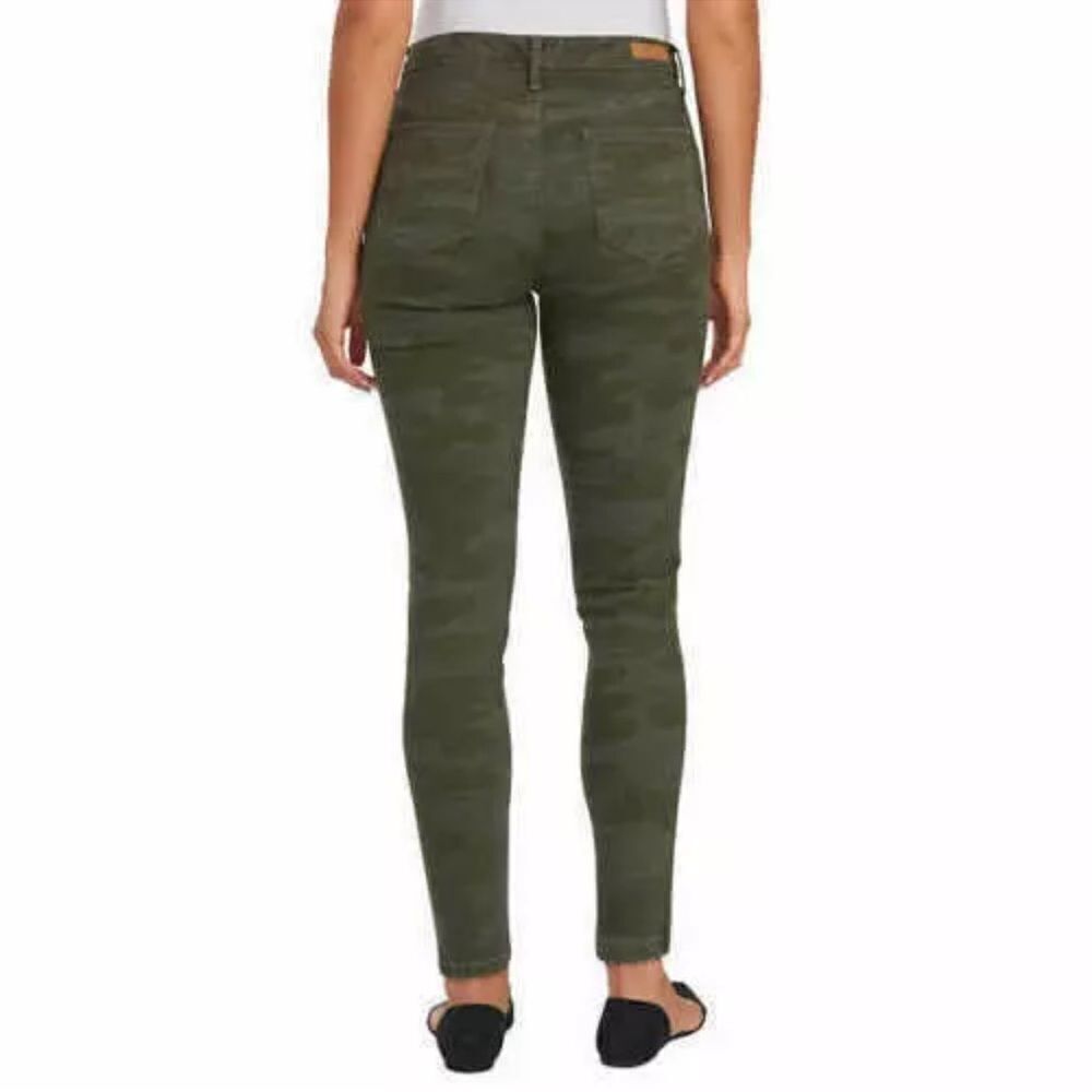 Sanctuary social standard green camo 5 pocket high-rise skinny jeans 12 or 31